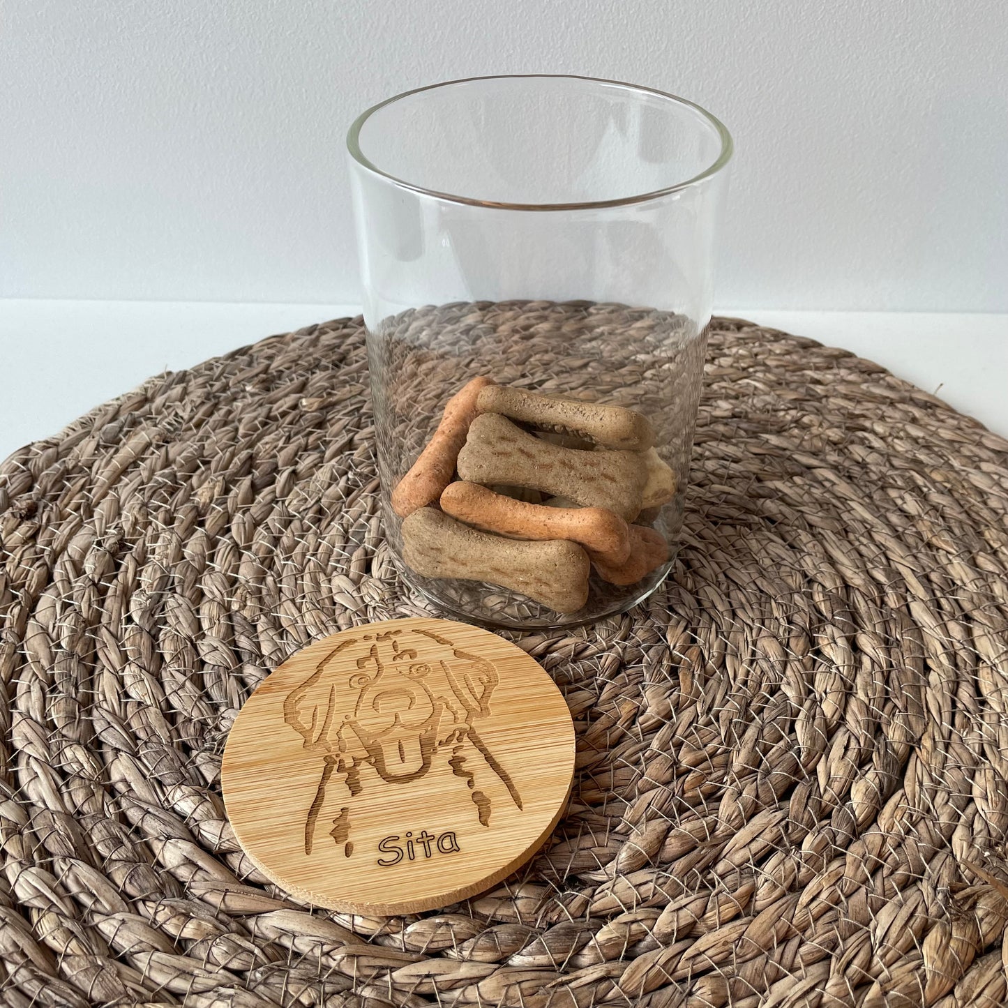 pot voor koekjes hond