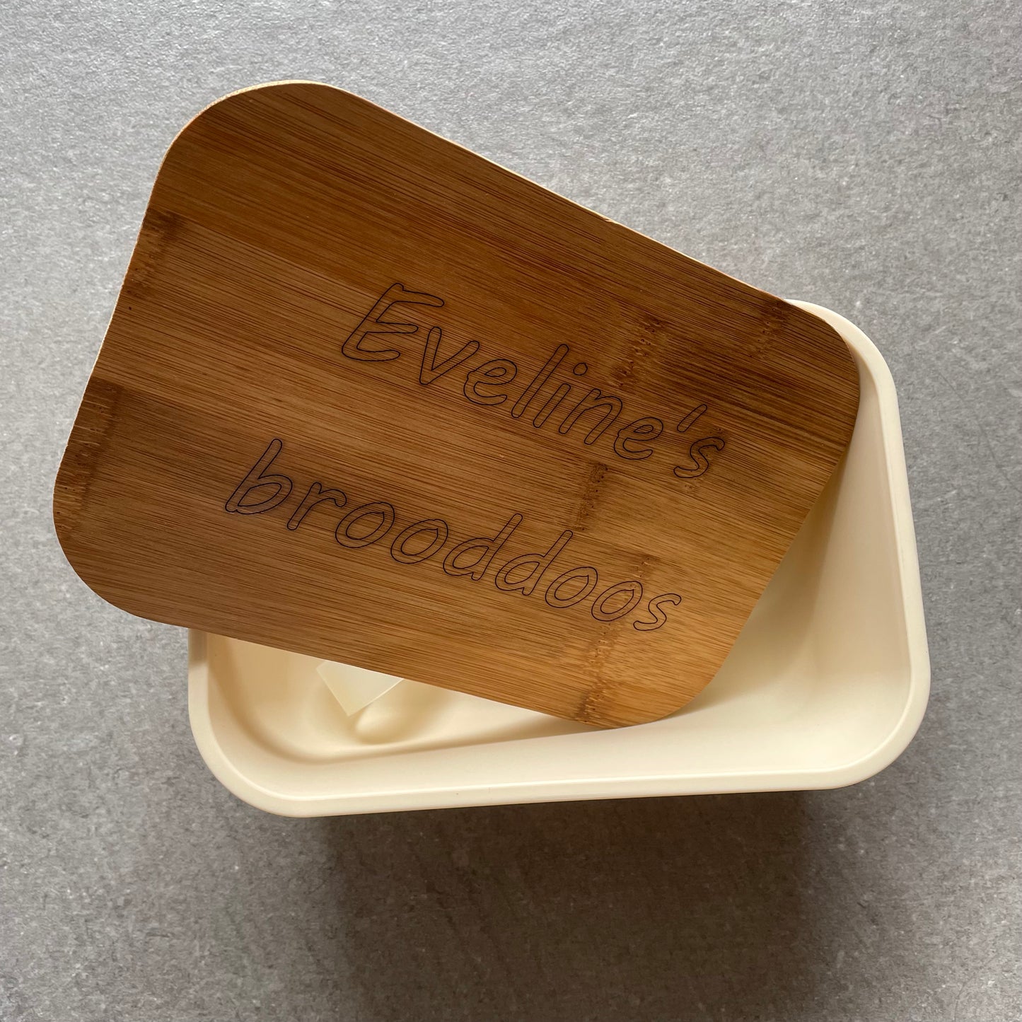 brooddoos zwart