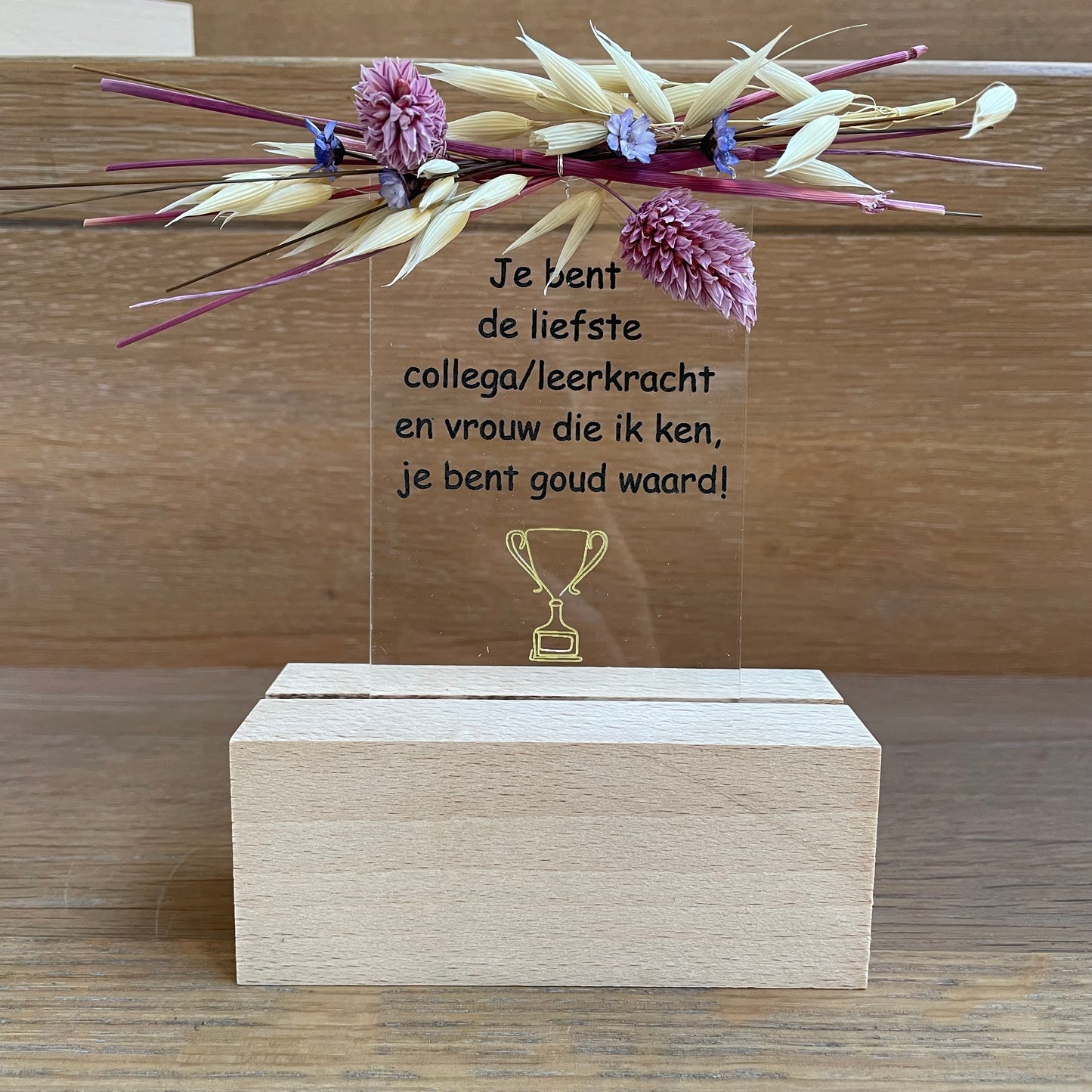 Staander met bedankkaartje en droogbloemen