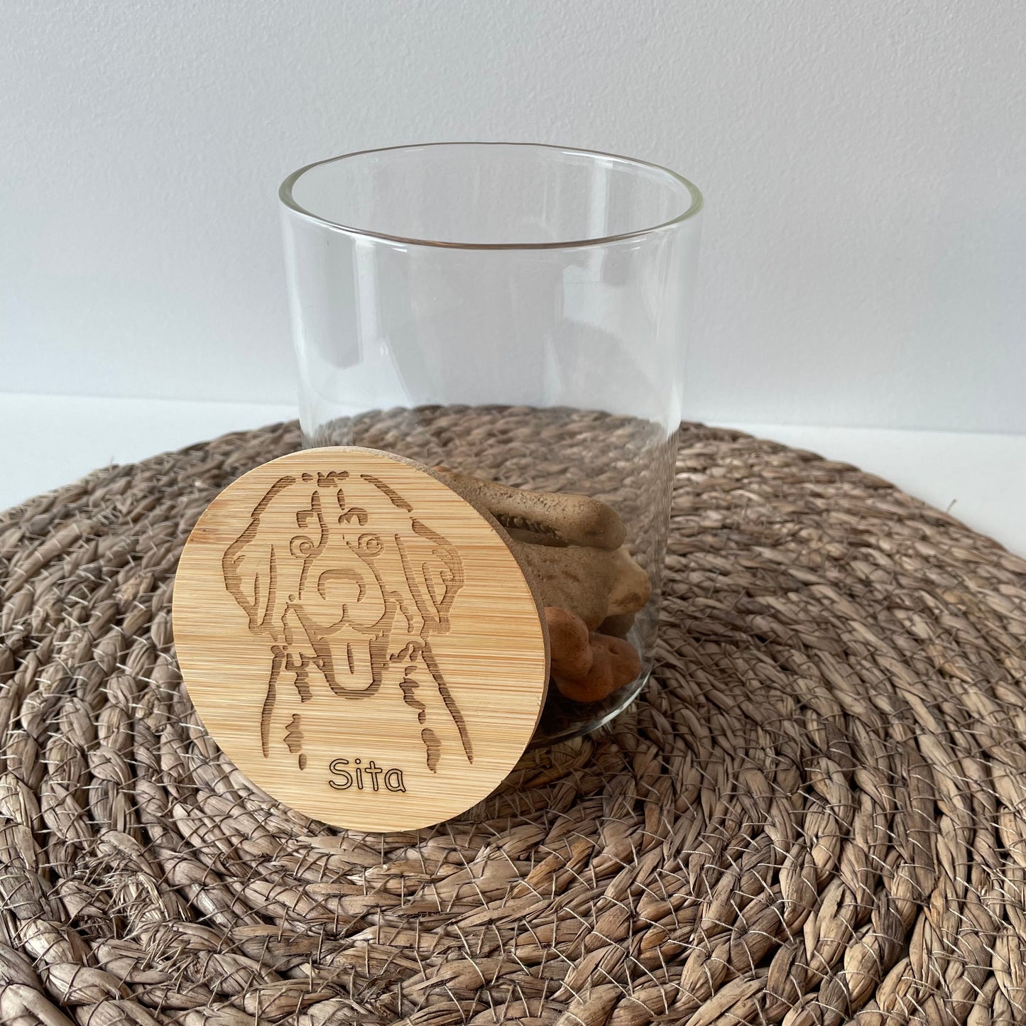 pot voor koekjes hond